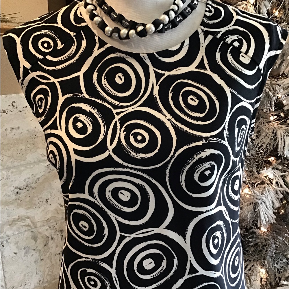 Black and White Geometric Print Dress